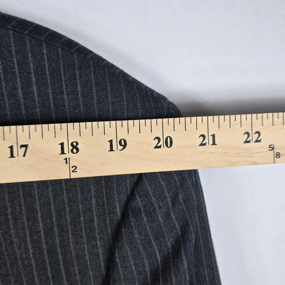 J. Ferrar Wool Pinstripe‎ Suit Set Blazer & Trousers Dark Gray Men's 48R, 37x29